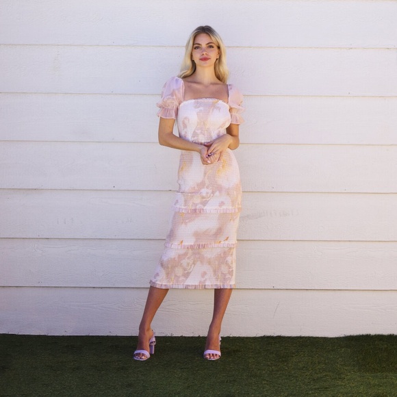 Dresses & Skirts - Luba by Payne Luna Dress Peach